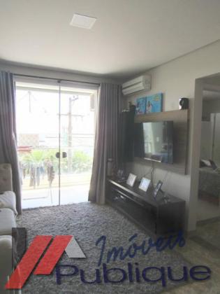 Apartamento na Rua Maurício Cardoso